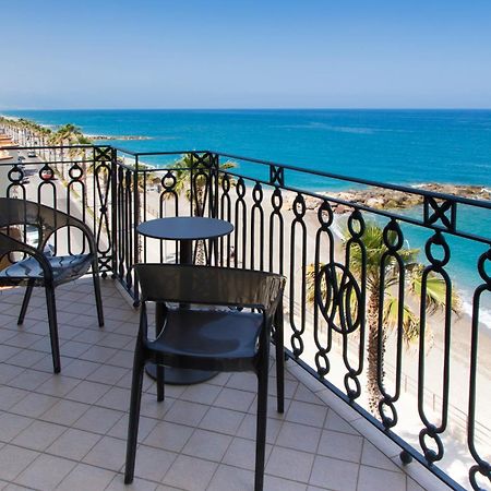 Hotel Il Mulino Capo dʼOrlando Exteriör bild