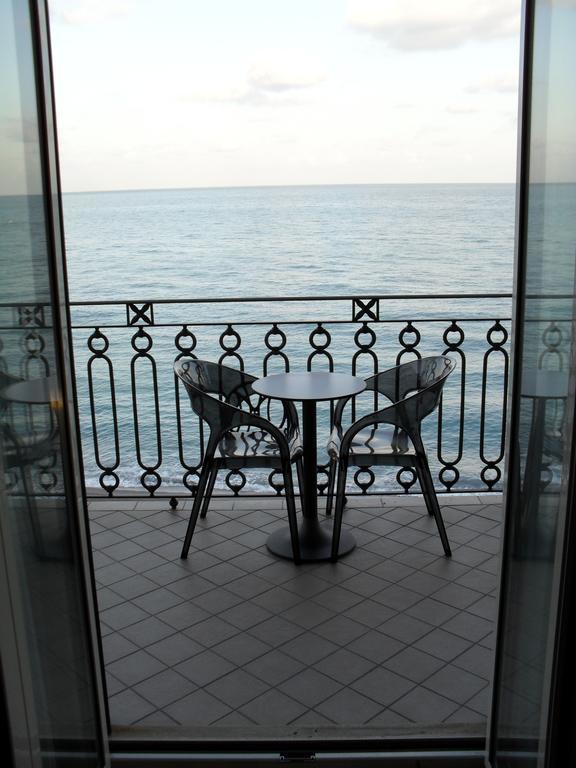 Hotel Il Mulino Capo dʼOrlando Exteriör bild