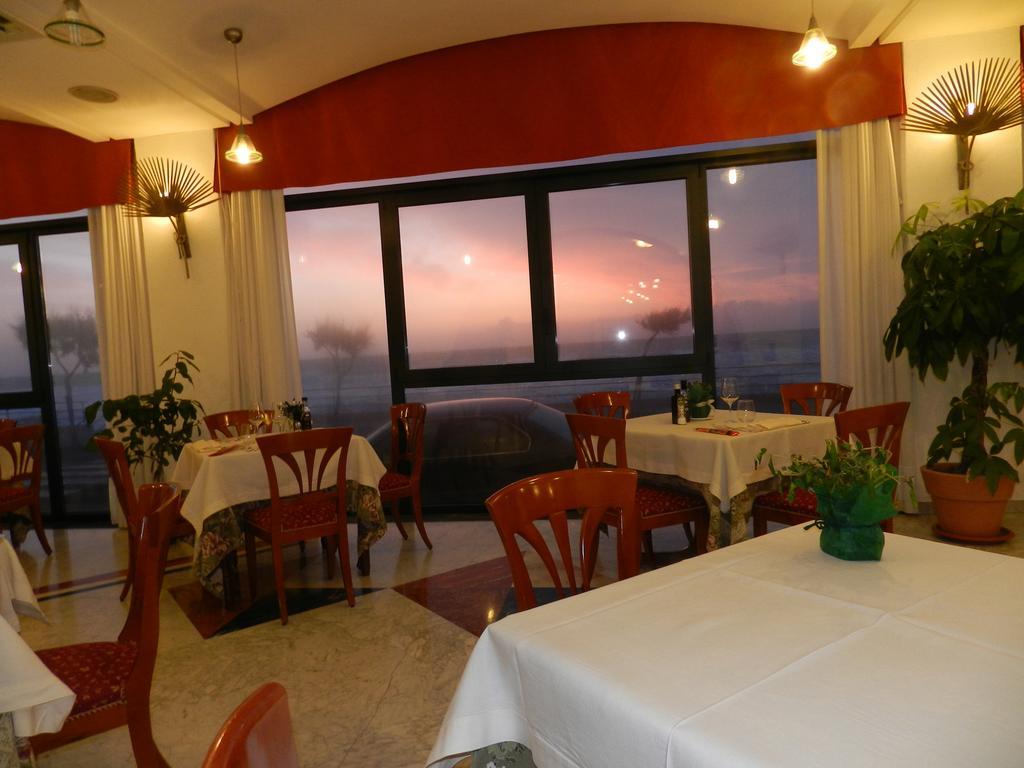 Hotel Il Mulino Capo dʼOrlando Exteriör bild